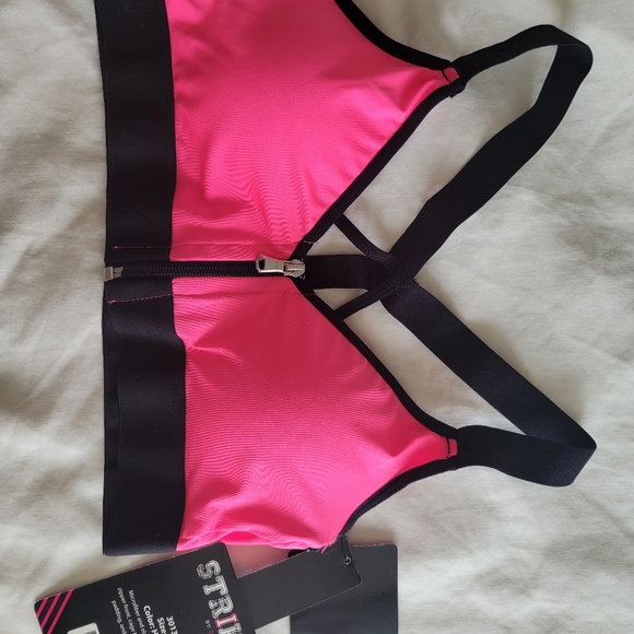 Strike Sports Bra in Hot Pink - Picture 4 of 4